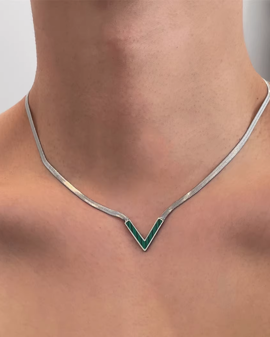 シルバーVモチーフネックレス L0191