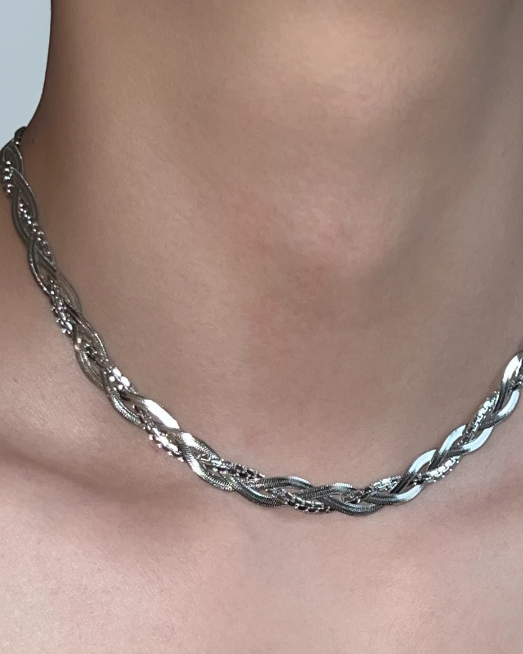 シルバーインターワインネックレス L0273