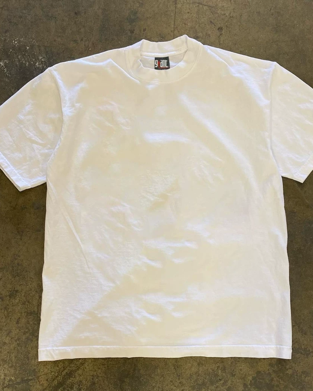 バックモチーフデザインTシャツ L0338