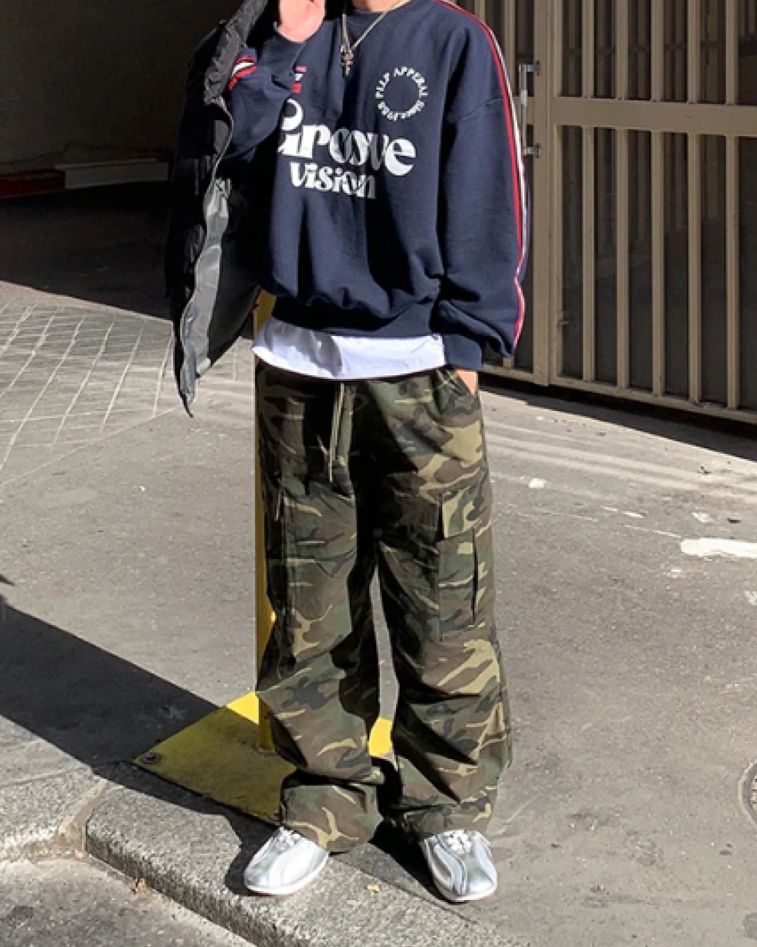 ラインデザインスウェットシャツ FM0169