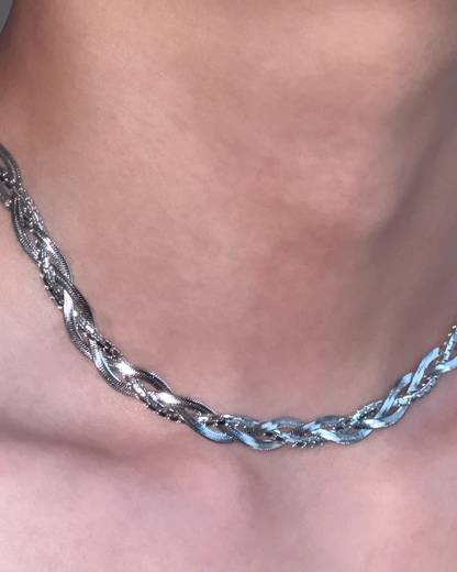 シルバーインターワインネックレス　L0273