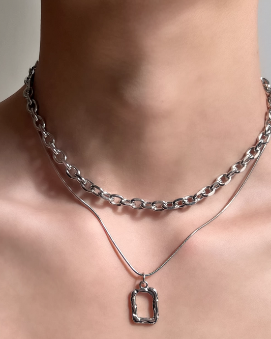 ダブルシルバーチャームネックレス　L0276