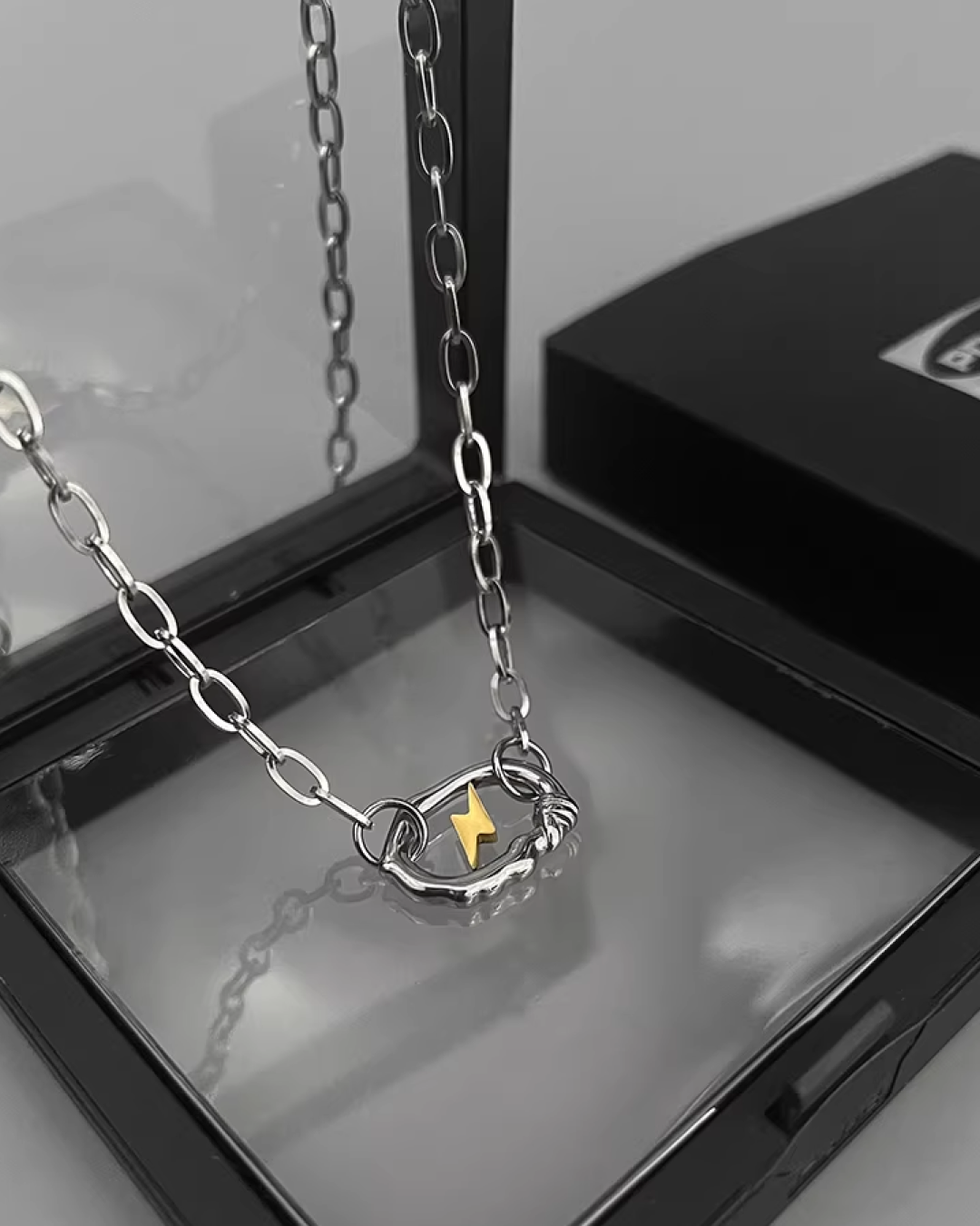 サンダーモチーフネックレス　L0317