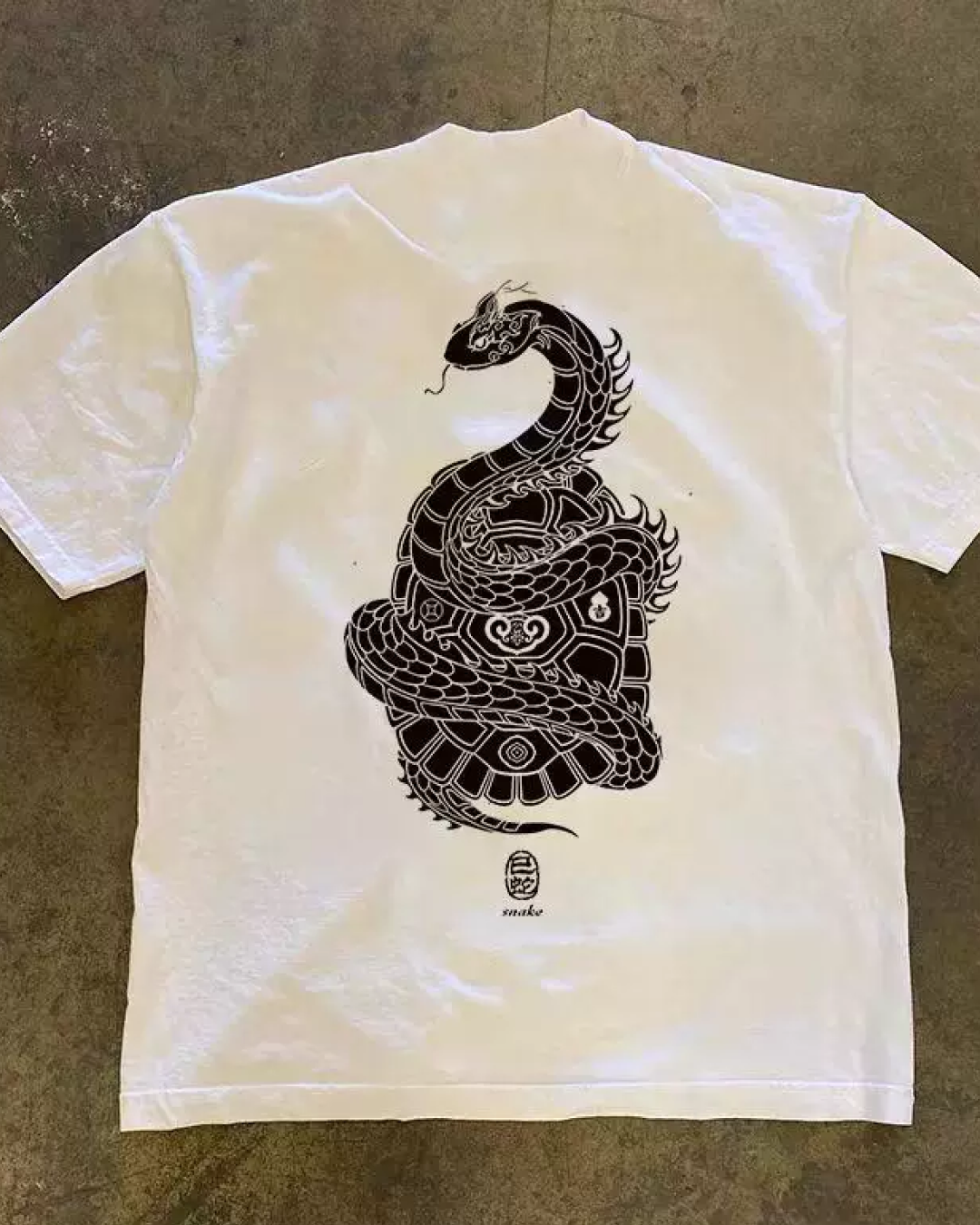 バックスネークTシャツ L0339