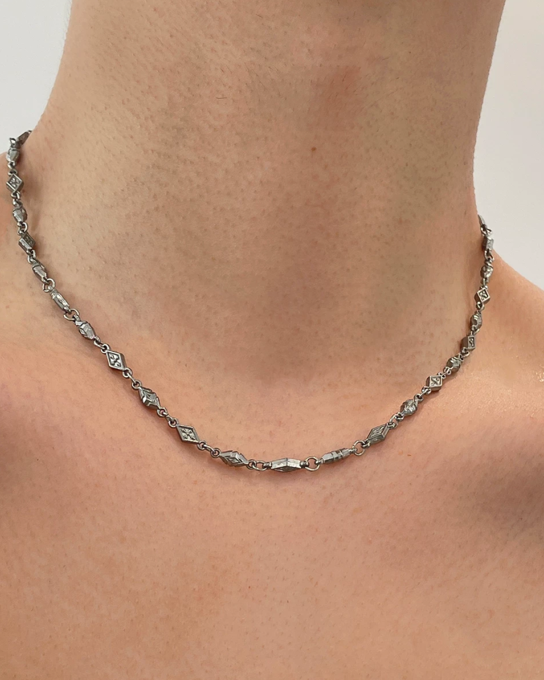ダイアモンドシェイプシルバーネックレス　L0474