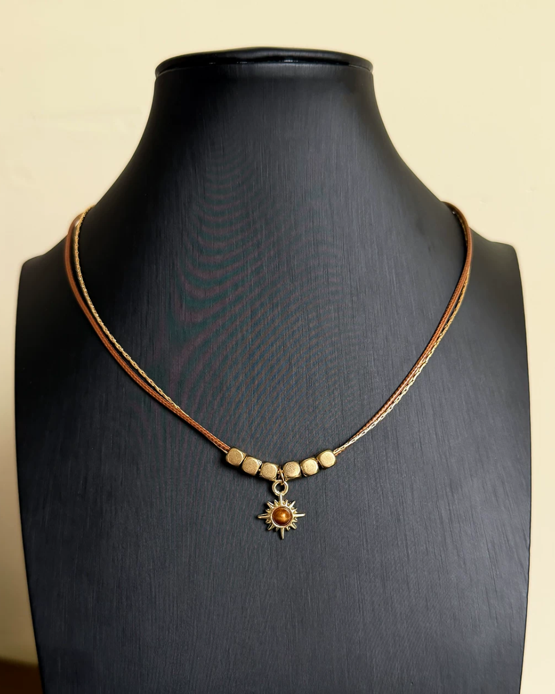 モチーフブラウンネックレス　L0643