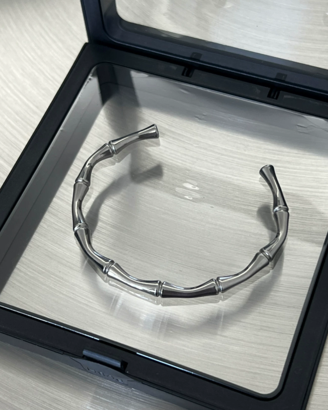 シルバーアクセントデザインブレスレット　L0719