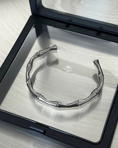 シルバーアクセントデザインブレスレット　L0719
