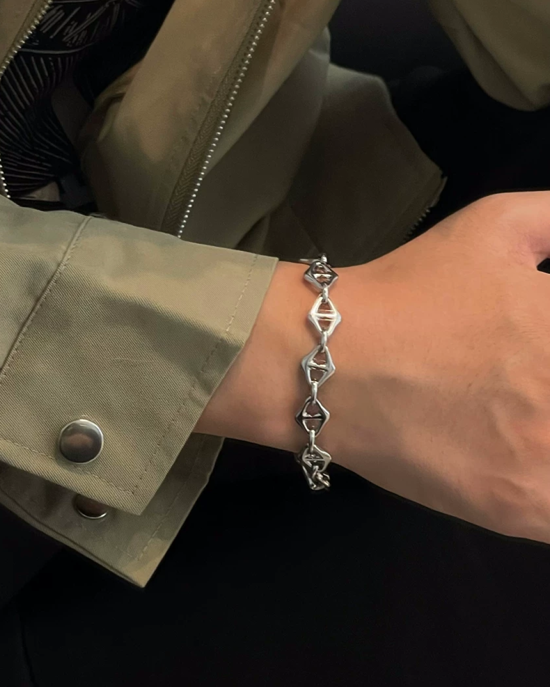 アクセントコネクトデザインブレスレット　L0728