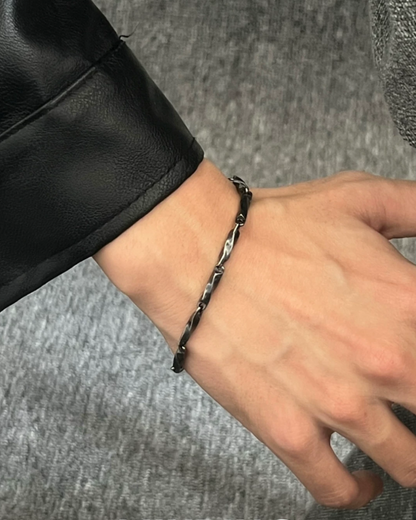 ブラックスパイラルブレスレット　L0732