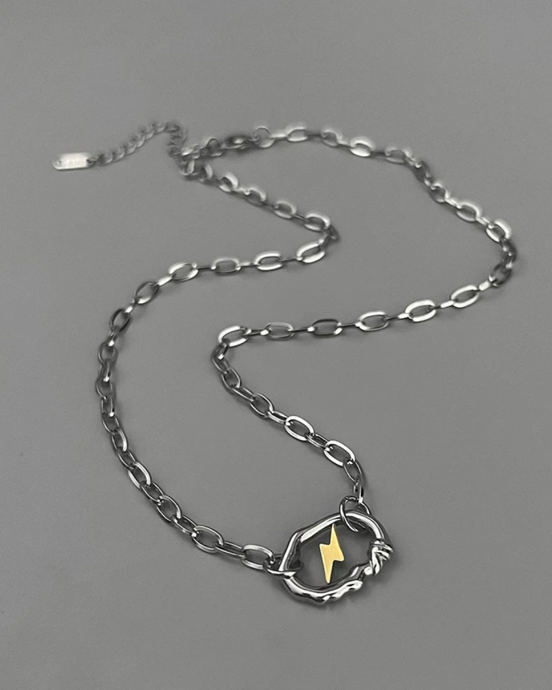 サンダーデザインネックレス　L0761