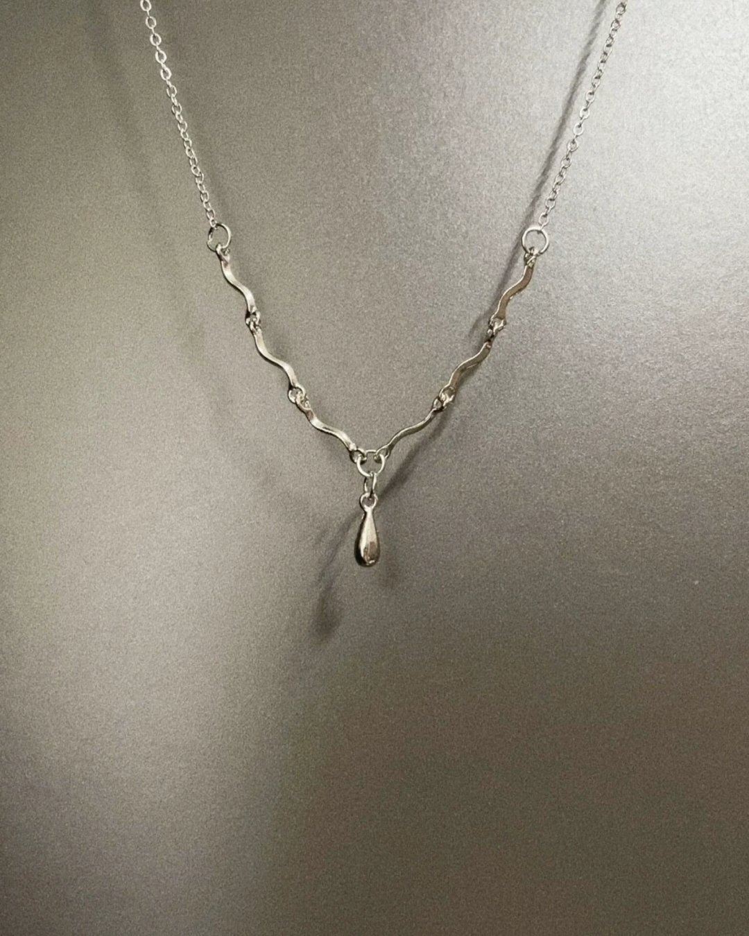 シルバーデザインネックレス　L0701