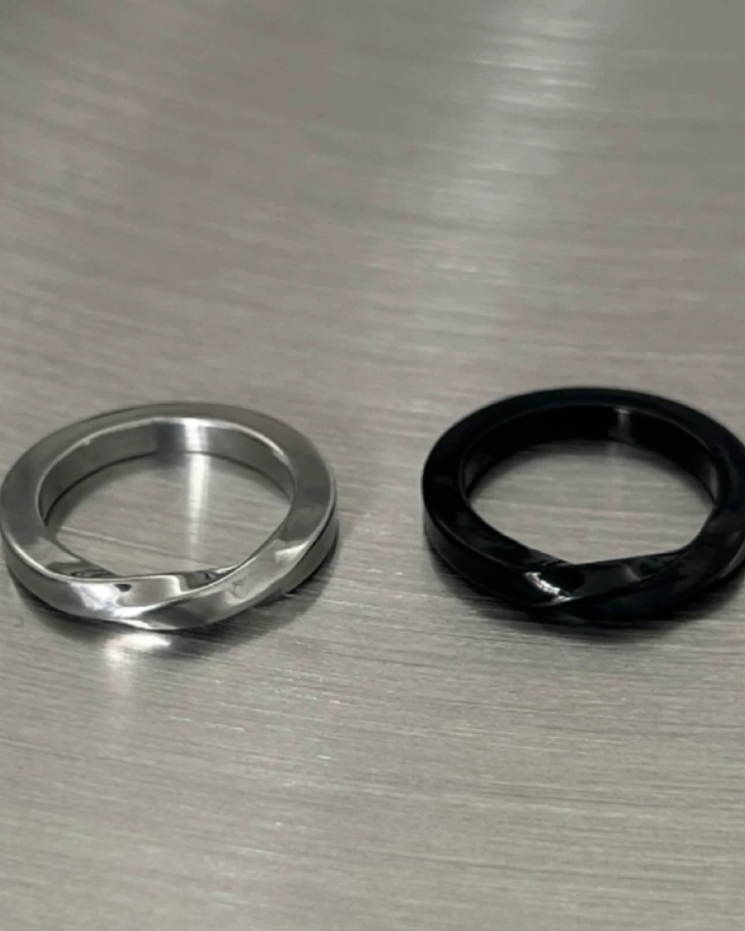 ツイストデザインリング　L0782