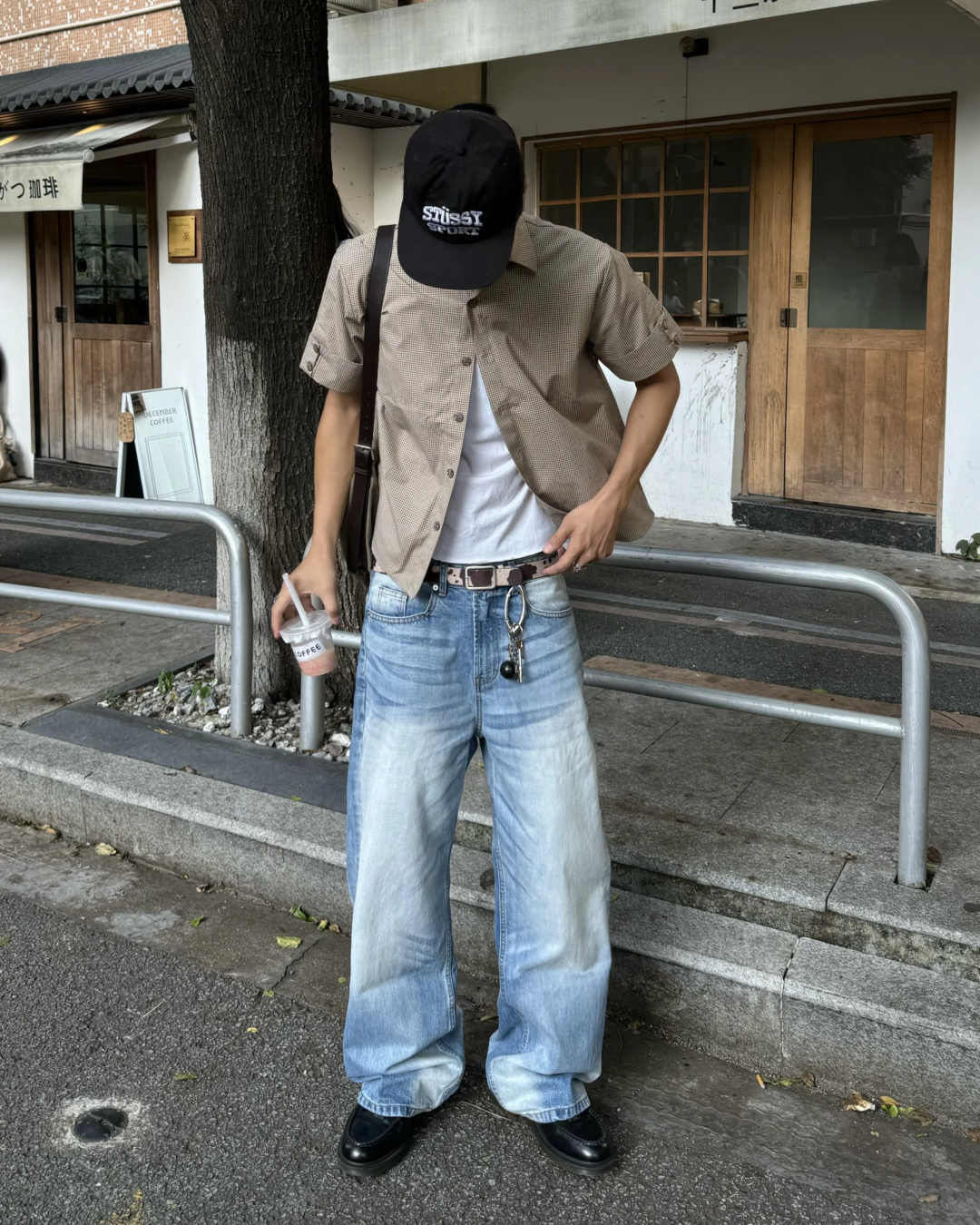 ウォッシュブルーAラインデニムパンツ　MN0023
